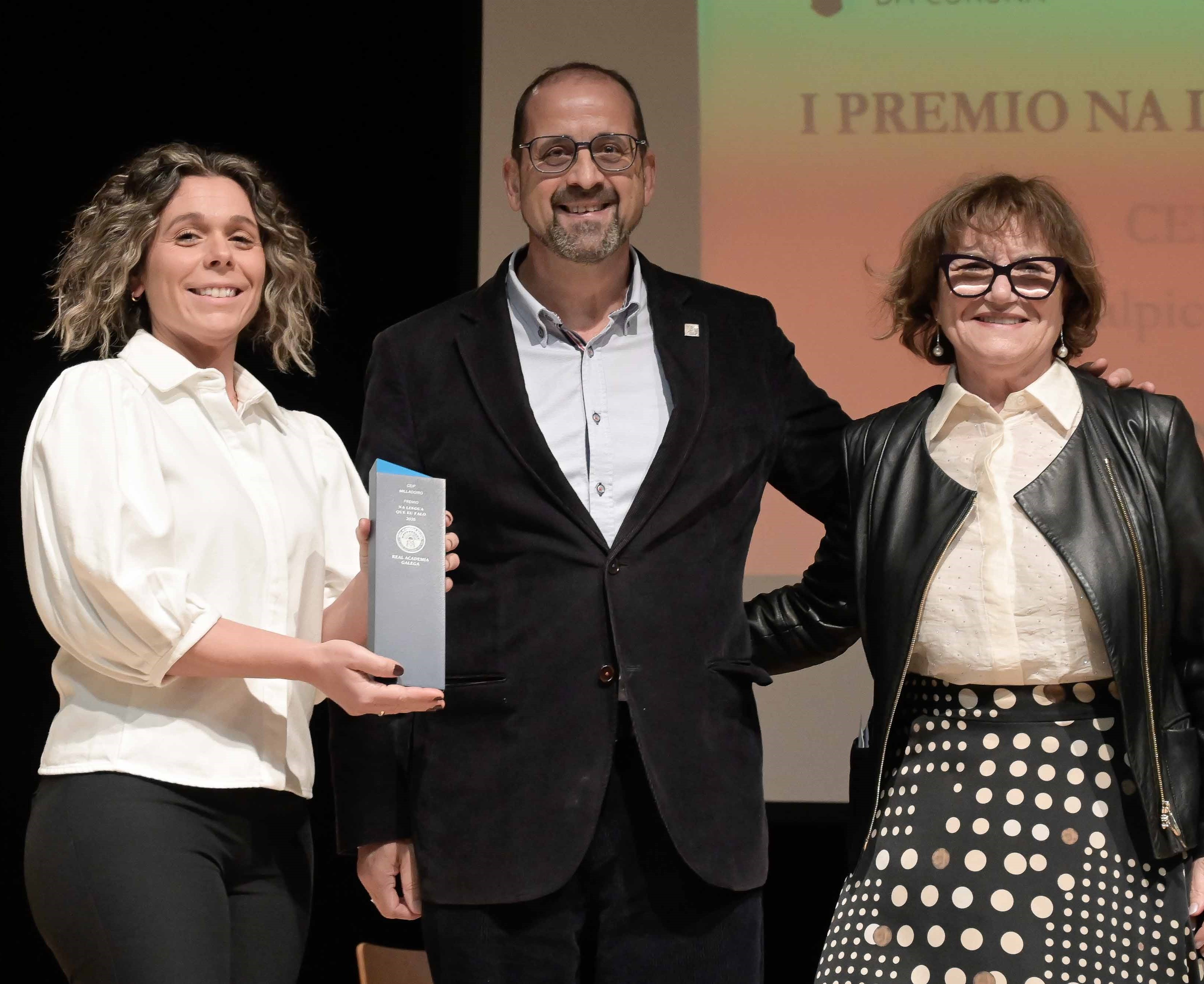 O CEIP Milladoiro de Malpica recibe o I Premio Na lingua que eu falo do proxecto Primavera das Letras