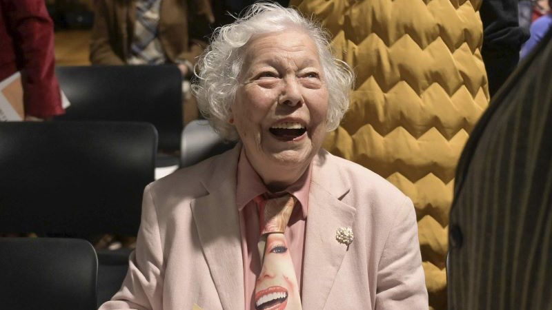 A voz imprescindible de María Xosé Queizán protagoniza o Día da Poesía